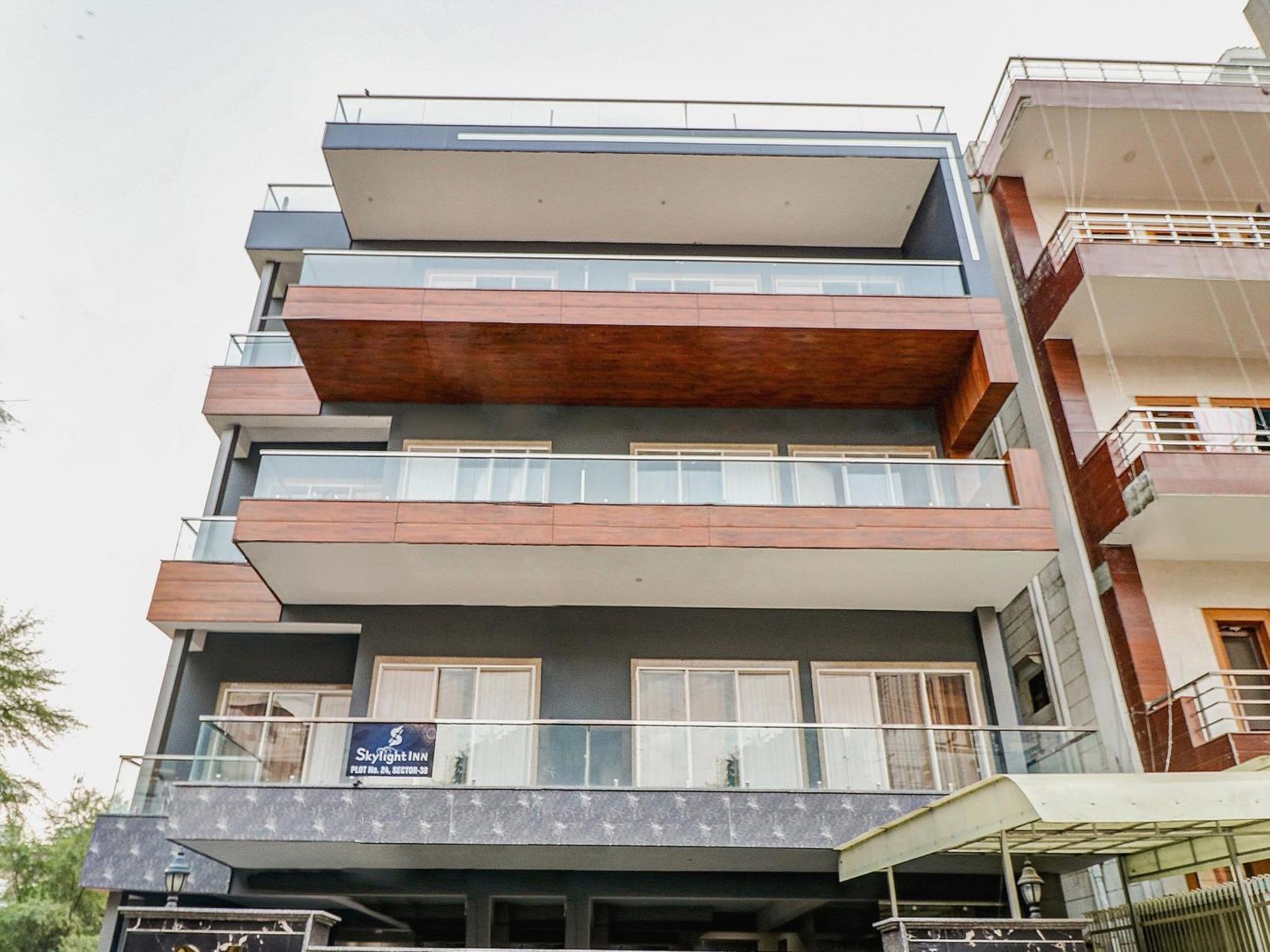 Townhouse Skylight Near Medanta Hospital Ξενοδοχείο Γκουργκάον Εξωτερικό φωτογραφία