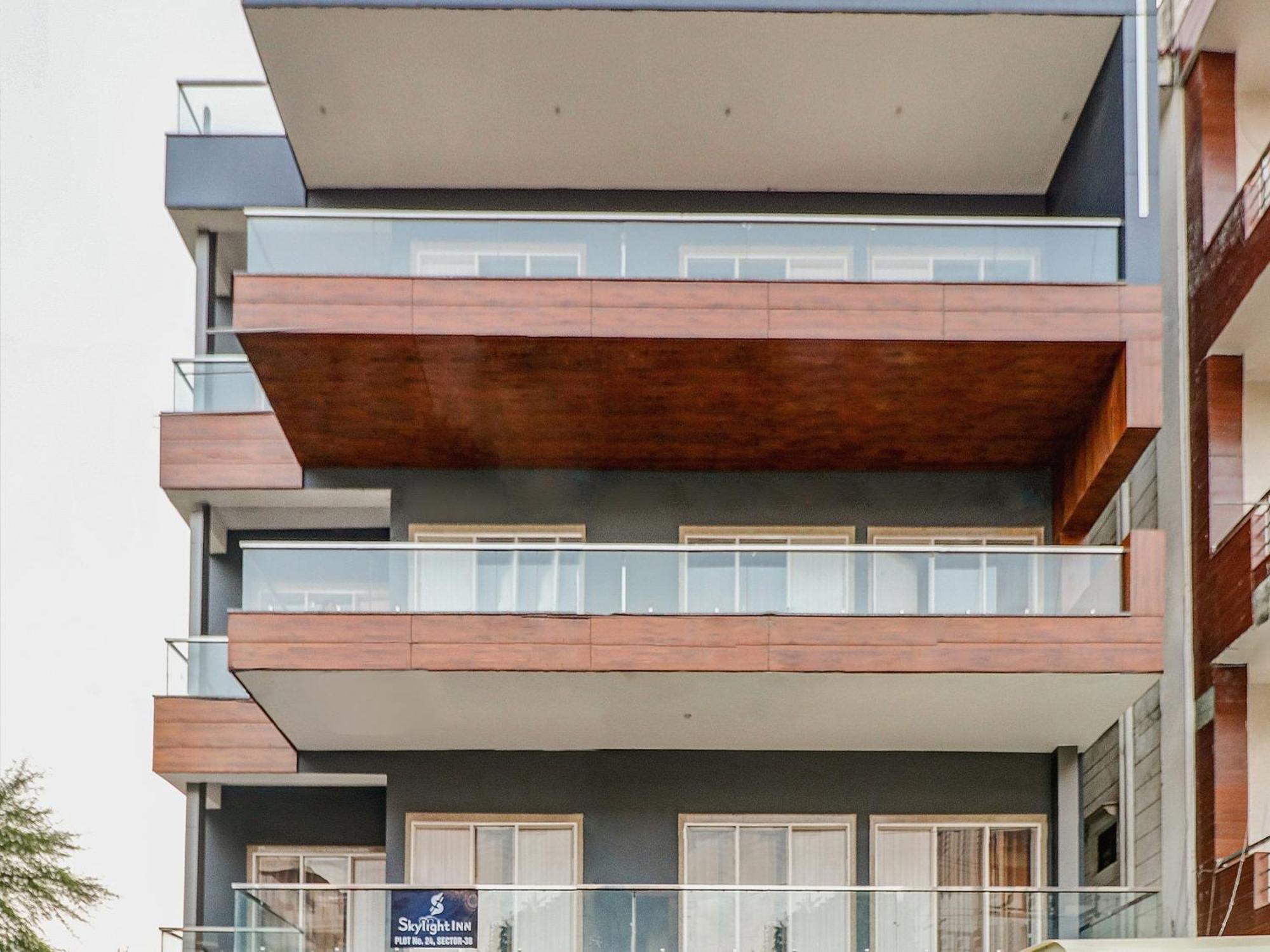 Townhouse Skylight Near Medanta Hospital Ξενοδοχείο Γκουργκάον Εξωτερικό φωτογραφία