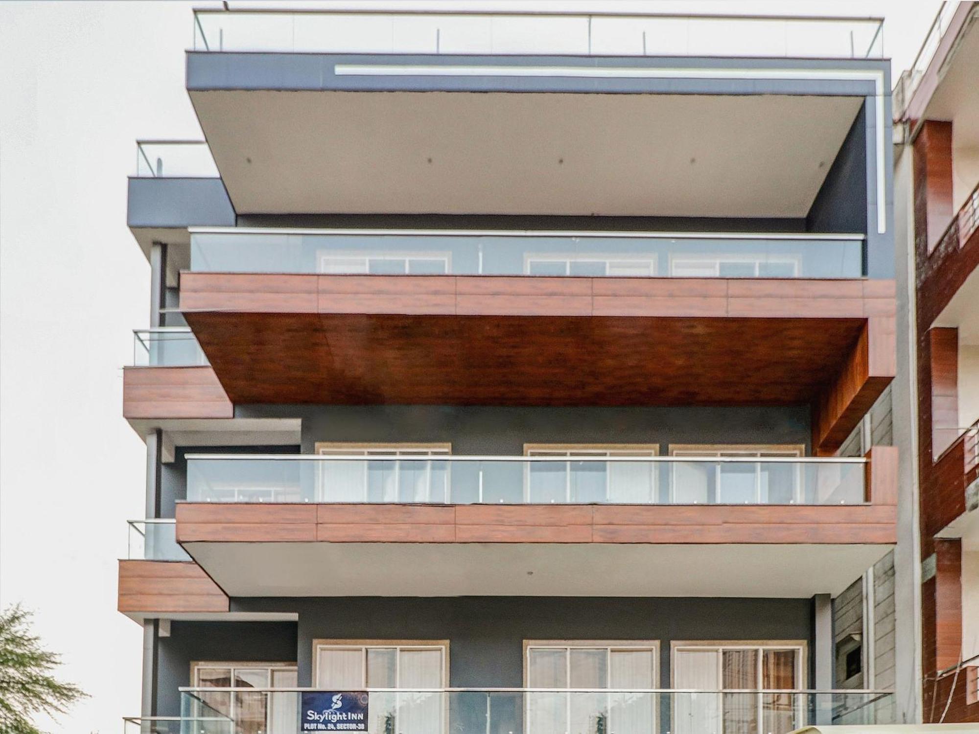 Townhouse Skylight Near Medanta Hospital Ξενοδοχείο Γκουργκάον Εξωτερικό φωτογραφία