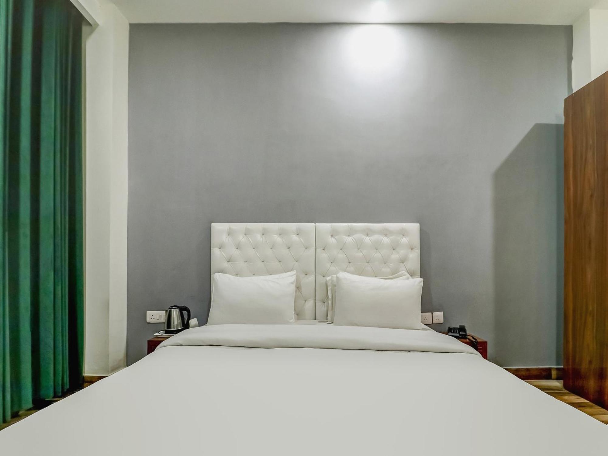 Townhouse Skylight Near Medanta Hospital Ξενοδοχείο Γκουργκάον Εξωτερικό φωτογραφία